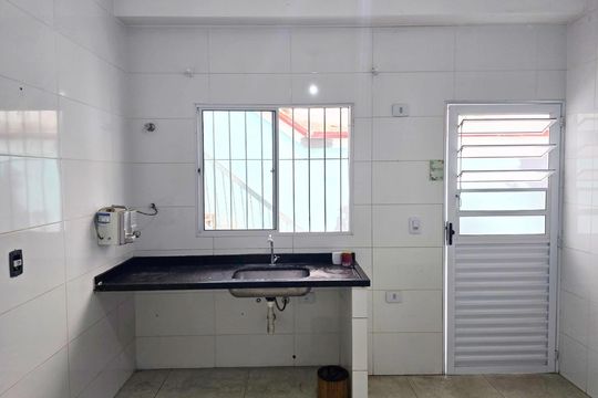 Sala/Cozinha de casa para alugar com 1 quarto, 36m² em Parque Continental Ii, Guarulhos
