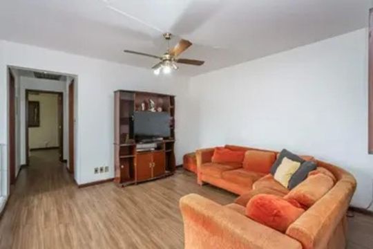 Sala 2 de casa para alugar com 3 quartos, 300m² em Partenon, Porto Alegre