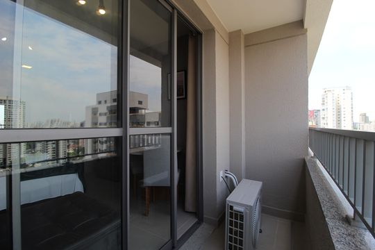 Varanda de kitnet/studio para alugar com 1 quarto, 25m² em Vila Olímpia, São Paulo