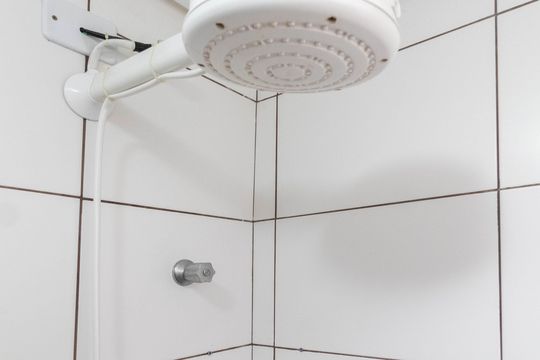 Banheiro Social de apartamento à venda com 1 quarto, 33m² em Vila Nhocuné, São Paulo