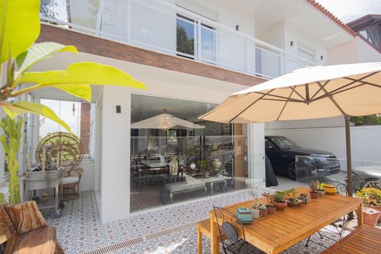 Quintal de casa para alugar com 4 quartos, 330m² em Vila Irmaos Arnoni, São Paulo