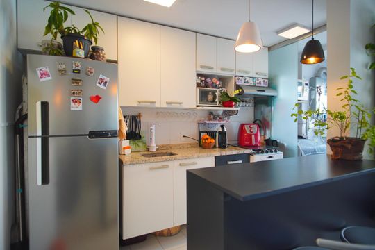 Cozinha de apartamento à venda com 2 quartos, 52m² em Jardim Carvalho, Porto Alegre