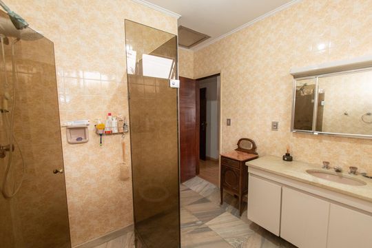 Banheiro da suíte 2 de casa à venda com 3 quartos, 259m² em Vila Mariana, São Paulo