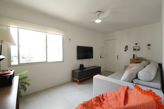 Sala de apartamento à venda com 2 quartos, 58m² em Vila Monumento, São Paulo