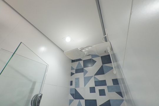 Banheiro de apartamento à venda com 2 quartos, 58m² em Vila Monumento, São Paulo