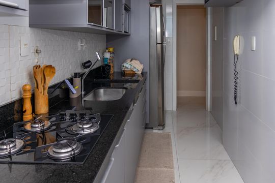 Cozinha de apartamento para alugar com 2 quartos, 62m² em Narandiba, Salvador