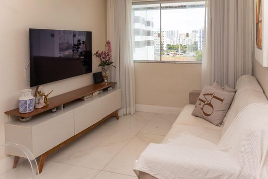 Sala de apartamento para alugar com 2 quartos, 62m² em Narandiba, Salvador