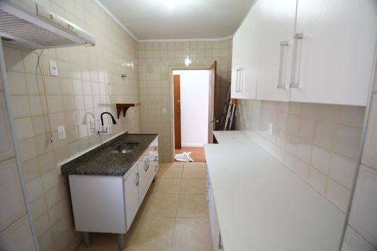 Cozinha de apartamento à venda com 1 quarto, 57m² em Conceicao, Campinas