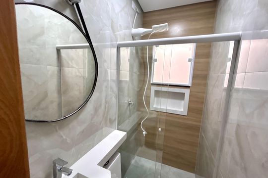Banheiro de casa para alugar com 2 quartos, 60m² em Cidade Jardim Cumbica, Guarulhos
