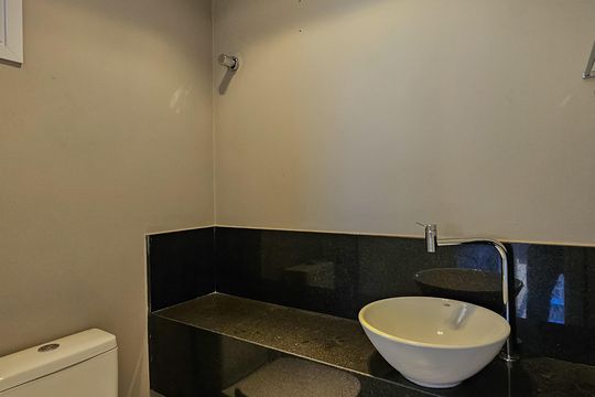 Lavabo de apartamento à venda com 3 quartos, 168m² em Santo Antônio, Belo Horizonte