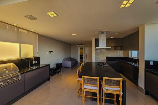 Cozinha de apartamento à venda com 3 quartos, 168m² em Santo Antônio, Belo Horizonte