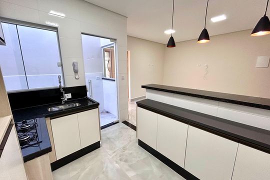 Cozinha de casa para alugar com 2 quartos, 60m² em Cidade Jardim Cumbica, Guarulhos