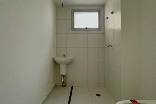 Banheiro de apartamento à venda com 1 quarto, 40m² em Pinheiros, São Paulo