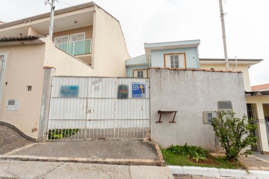 Fachada de casa à venda com 5 quartos, 160m² em Vila Campo Grande, São Paulo