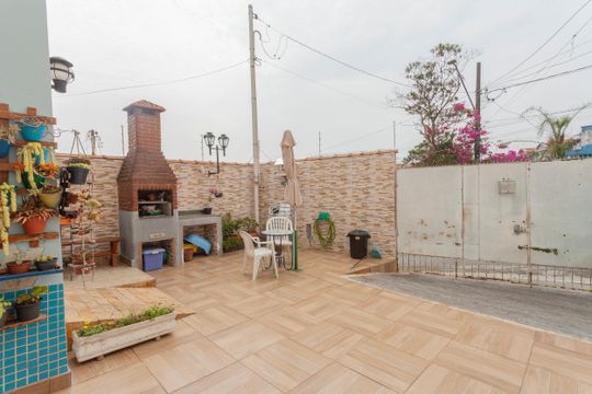Garagem de casa à venda com 5 quartos, 160m² em Vila Campo Grande, São Paulo