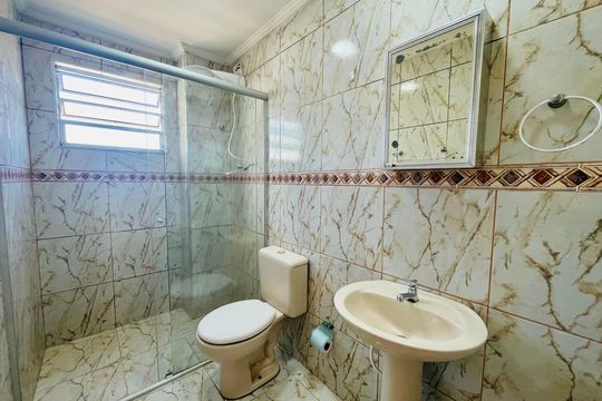 Banheiro de apartamento para alugar com 2 quartos, 57m² em Jardim Iporanga, Guarulhos