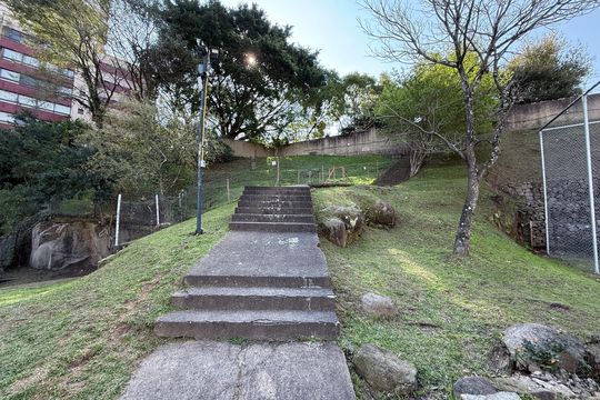 Área externa de apartamento para alugar com 2 quartos, 42m² em Rio Branco, Porto Alegre