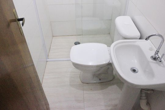 Banheiro de apartamento para alugar com 1 quarto, 39m² em Parque Continental I, Guarulhos
