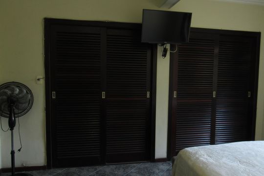 Suíte de casa para alugar com 3 quartos, 300m² em Novo Osasco, Osasco