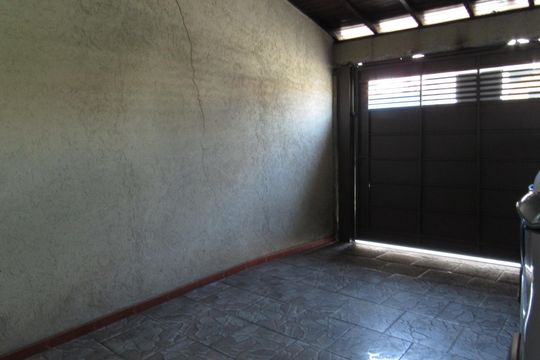 Garagem de casa para alugar com 3 quartos, 300m² em Novo Osasco, Osasco