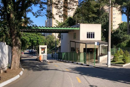 Fachada de apartamento para alugar com 2 quartos, 57m² em Vila Emir, São Paulo