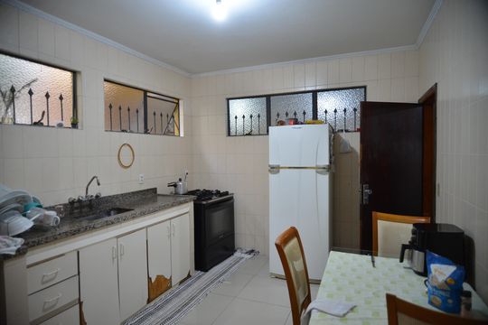 Cozinha de casa à venda com 3 quartos, 323m² em Jardim Bela Vista, Santo André