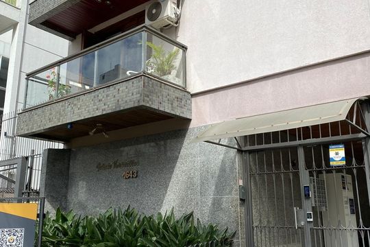 Fachada de apartamento à venda com 3 quartos, 165m² em Menino Deus, Porto Alegre