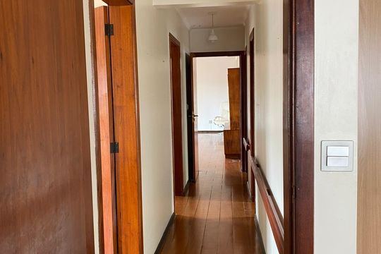 Corredor de apartamento à venda com 3 quartos, 165m² em Menino Deus, Porto Alegre
