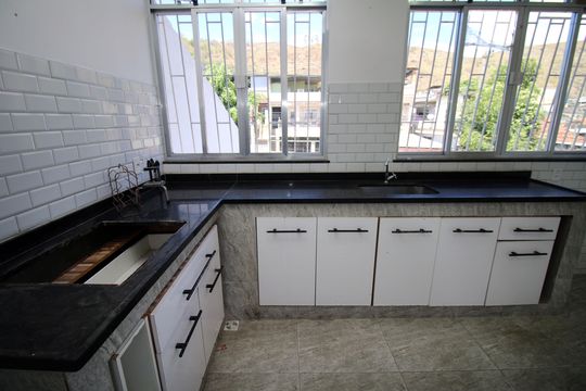 Cozinha de casa para alugar com 3 quartos, 228m² em Vicente de Carvalho, Rio de Janeiro