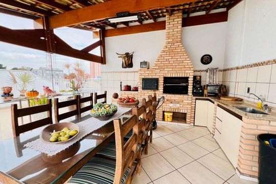 Casa à venda com 4 quartos, 587m² em Vila Curuçá, Santo André