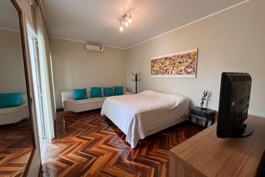 Casa à venda com 4 quartos, 587m² em Vila Curuçá, Santo André