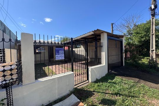 Fachada de casa à venda com 4 quartos, 79m² em Campina, São Leopoldo