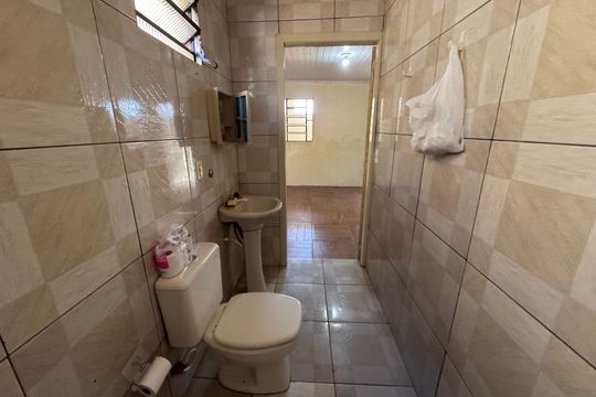 Banheiro Social de casa à venda com 4 quartos, 79m² em Campina, São Leopoldo