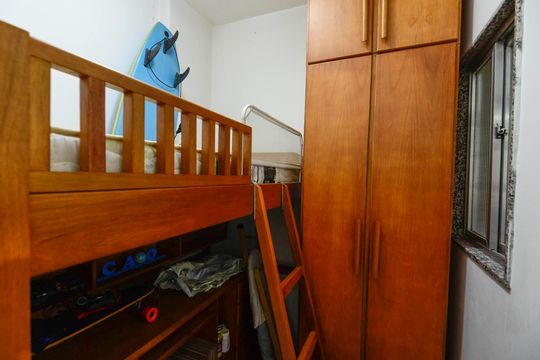 Quarto de Serviço de apartamento à venda com 2 quartos, 80m² em Tijuca, Rio de Janeiro