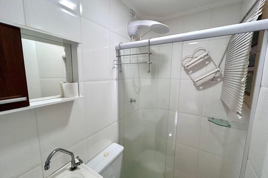 Banheiro de apartamento para alugar com 1 quarto, 48m² em Picanço, Guarulhos