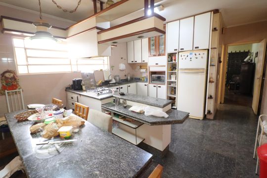 Cozinha de casa à venda com 3 quartos, 220m² em Vila Yara, Osasco