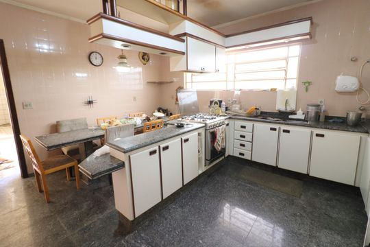 Cozinha de casa à venda com 3 quartos, 220m² em Vila Yara, Osasco