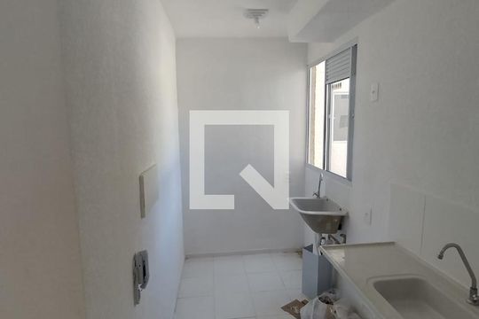 Apartamento para alugar com 2 quartos, 39m² em Jardim Cláudia, São Paulo