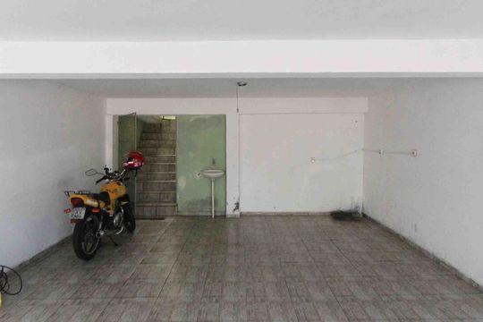 Garagem de casa à venda com 4 quartos, 230m² em Jardim Ângela (Zona Leste), São Paulo