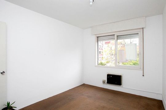 Quarto 1 de apartamento para alugar com 2 quartos, 76m² em Jardim Botânico, Porto Alegre