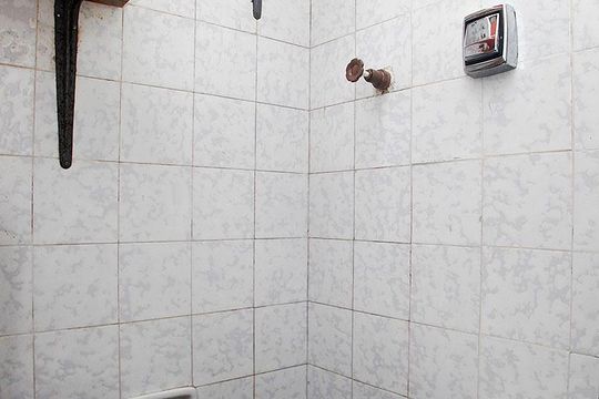 Banheiro 2 Lavabo Serviço de apartamento para alugar com 2 quartos, 76m² em Jardim Botânico, Porto Alegre