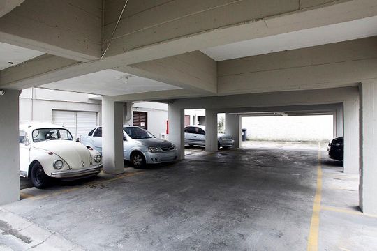 Box Garagem (01 vaga) de apartamento para alugar com 2 quartos, 76m² em Jardim Botânico, Porto Alegre
