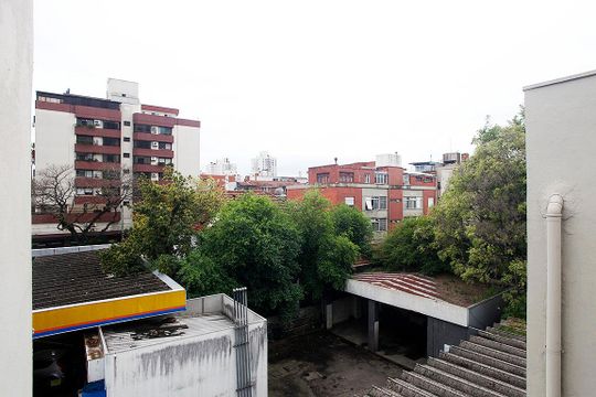 Quarto 2 Vista de apartamento para alugar com 2 quartos, 76m² em Jardim Botânico, Porto Alegre