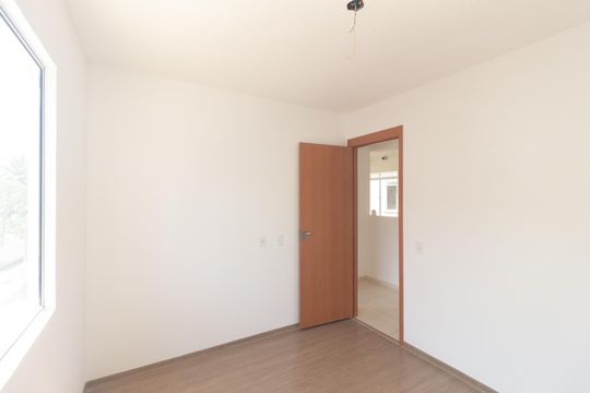Quarto 2 de apartamento para alugar com 2 quartos, 45m² em Guaratiba, Rio de Janeiro