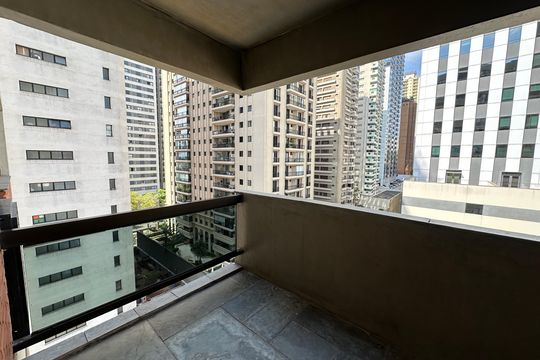 Sacada de apartamento à venda com 1 quarto, 65m² em Alphaville Industrial, Barueri