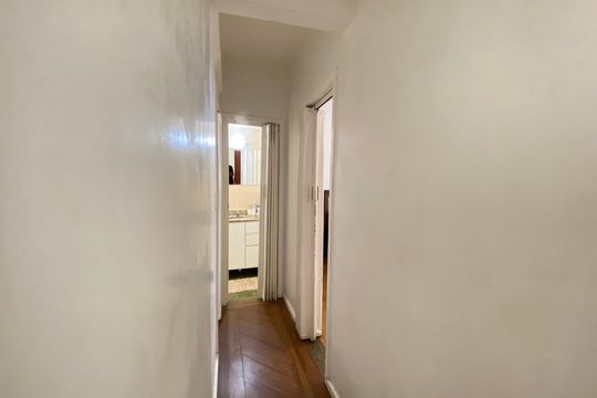 Corredor de apartamento para alugar com 2 quartos, 67m² em Todos Os Santos, Rio de Janeiro