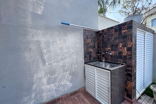 Área externa de casa de condomínio à venda com 5 quartos, 407m² em Vargem Grande, Rio de Janeiro