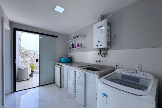 Área de Serviço de casa de condomínio à venda com 5 quartos, 407m² em Vargem Grande, Rio de Janeiro