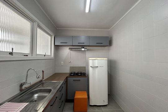 Cozinha de apartamento à venda com 1 quarto, 60m² em Centro, São Leopoldo
