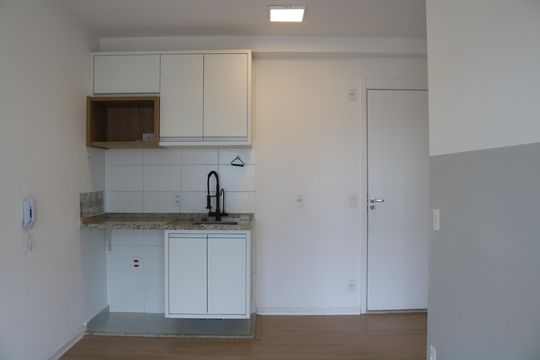 Cozinha  de apartamento à venda com 1 quarto, 28m² em Água Branca, São Paulo
